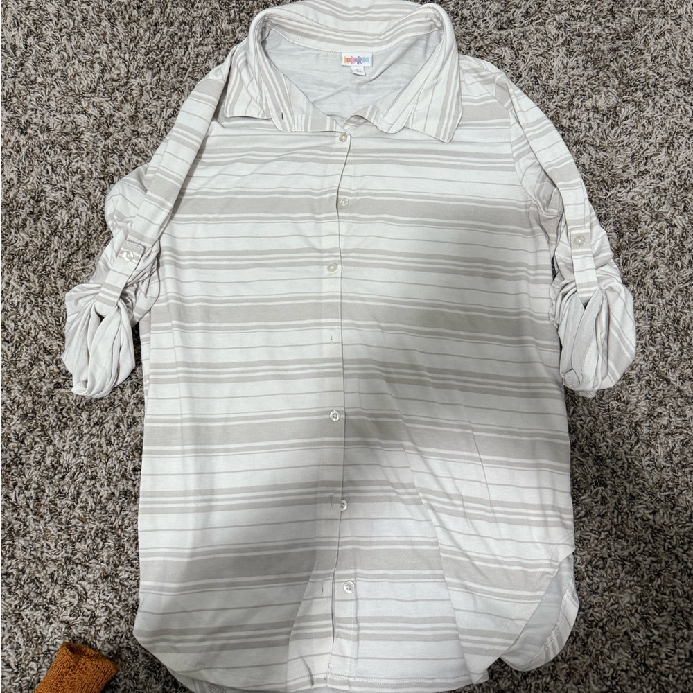 Women’s Lularoe top